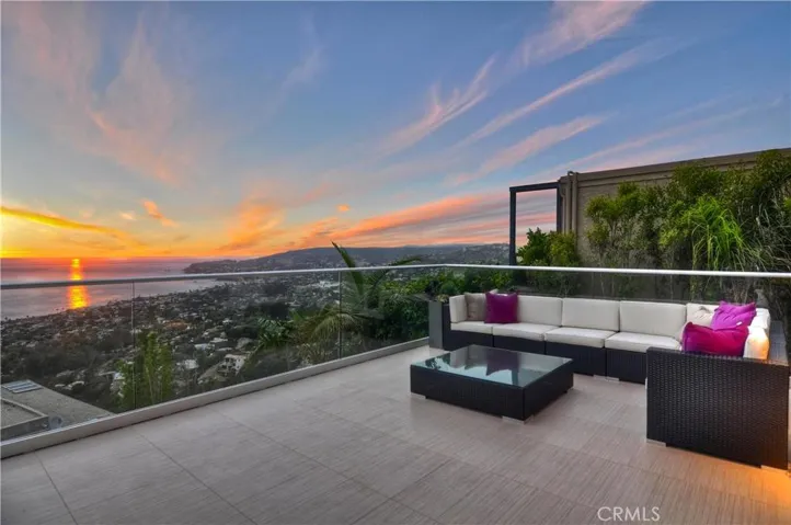 1169 Katella Street, Laguna Beach, California 92651