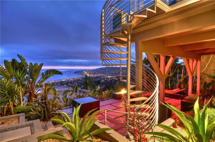 1169 Katella Street, Laguna Beach, California 92651