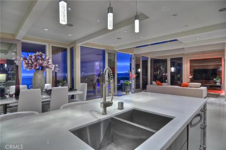 1169 Katella Street, Laguna Beach, California 92651