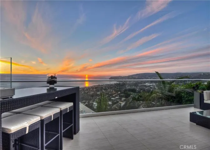 1169 Katella Street, Laguna Beach, California 92651