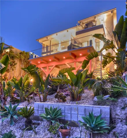1169 Katella Street, Laguna Beach, California 92651