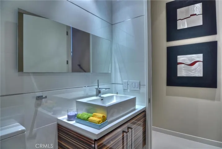 1169 Katella Street, Laguna Beach, California 92651
