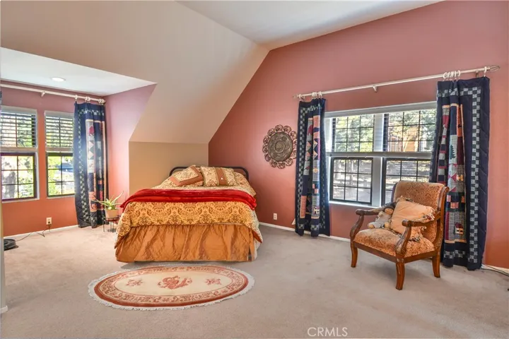 27981 St Bernard Lane, Lake Arrowhead, California 92352