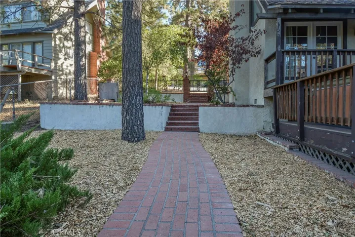 27981 St Bernard Lane, Lake Arrowhead, California 92352