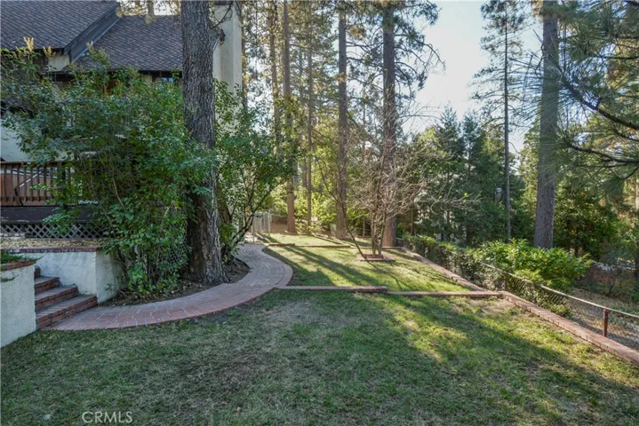 27981 St Bernard Lane, Lake Arrowhead, California 92352