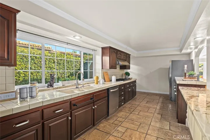 1010 E Camino Real Avenue, Arcadia, California 91006