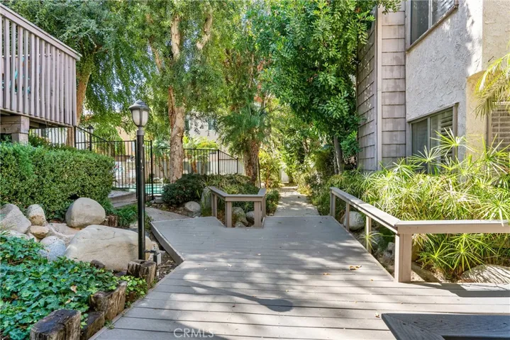 18316 Hatteras Street 5, Tarzana, California 91356