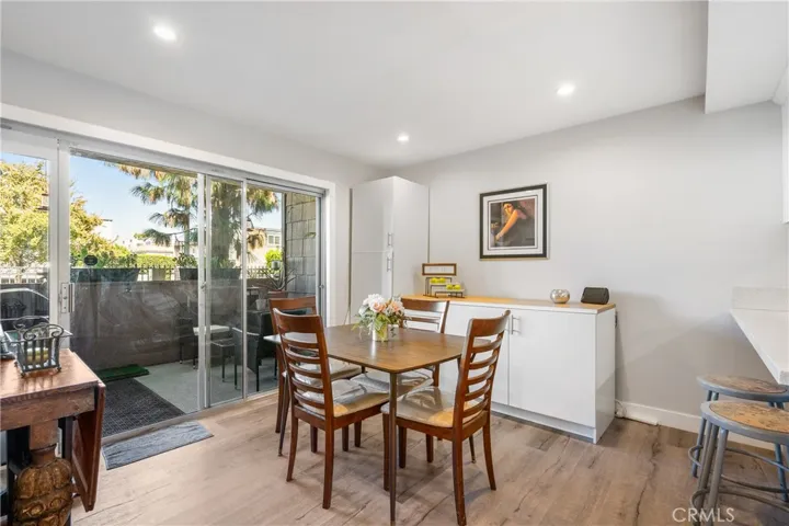 18316 Hatteras Street 5, Tarzana, California 91356