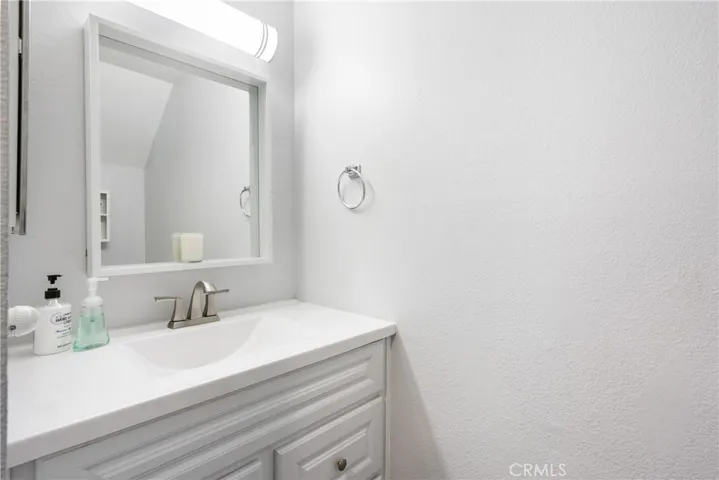18316 Hatteras Street 5, Tarzana, California 91356