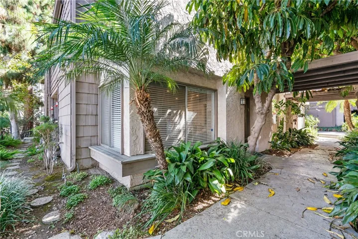 18316 Hatteras Street 5, Tarzana, California 91356