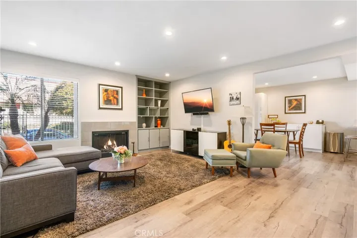 18316 Hatteras Street 5, Tarzana, California 91356