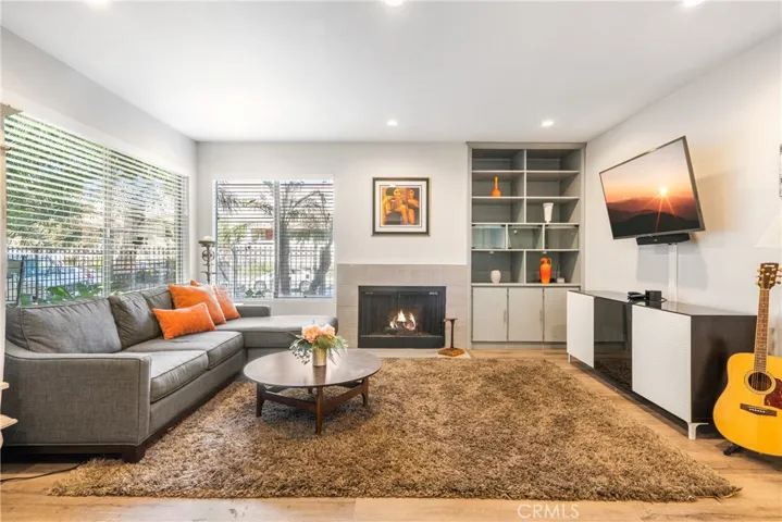 18316 Hatteras Street 5, Tarzana, California 91356