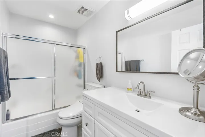 18316 Hatteras Street 5, Tarzana, California 91356