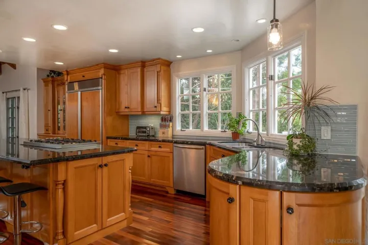 16875 Camino Lago De Cristal, San Diego, California 92067