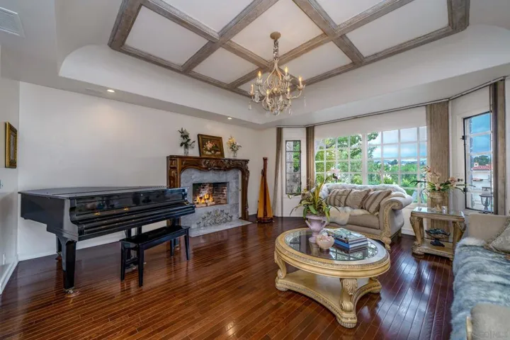16875 Camino Lago De Cristal, San Diego, California 92067