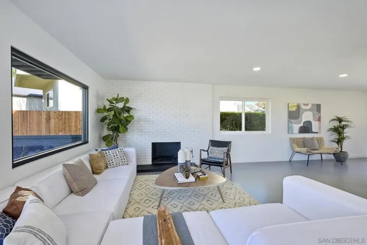 4204 Albatross Dr, San Diego, California 92103