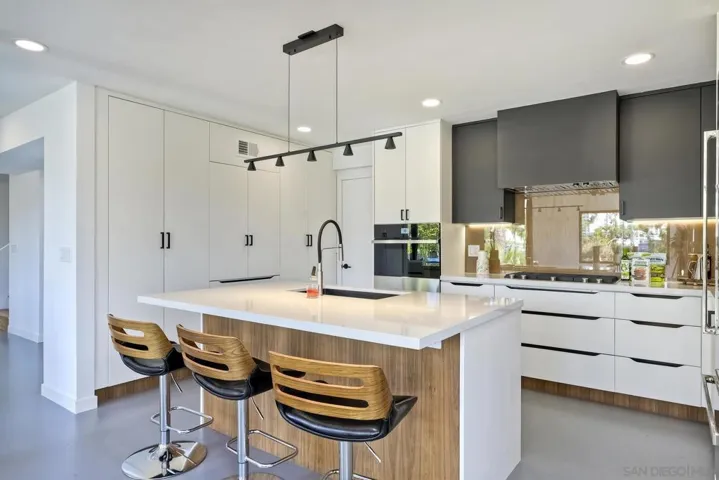 4204 Albatross Dr, San Diego, California 92103