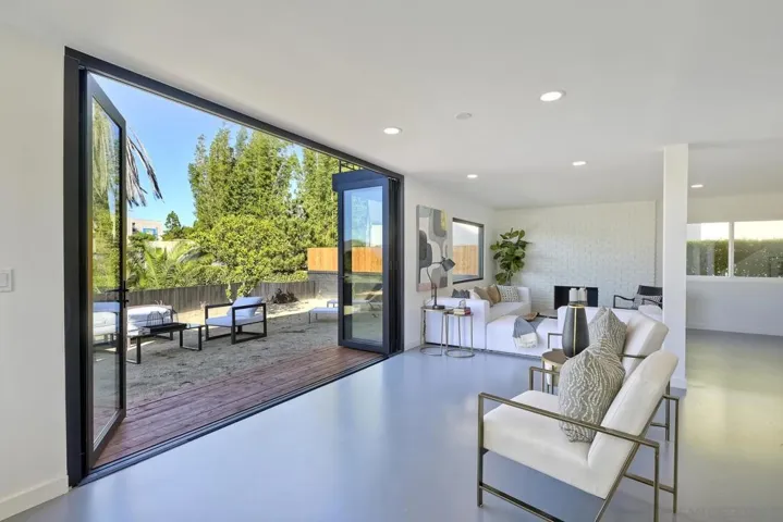 4204 Albatross Dr, San Diego, California 92103