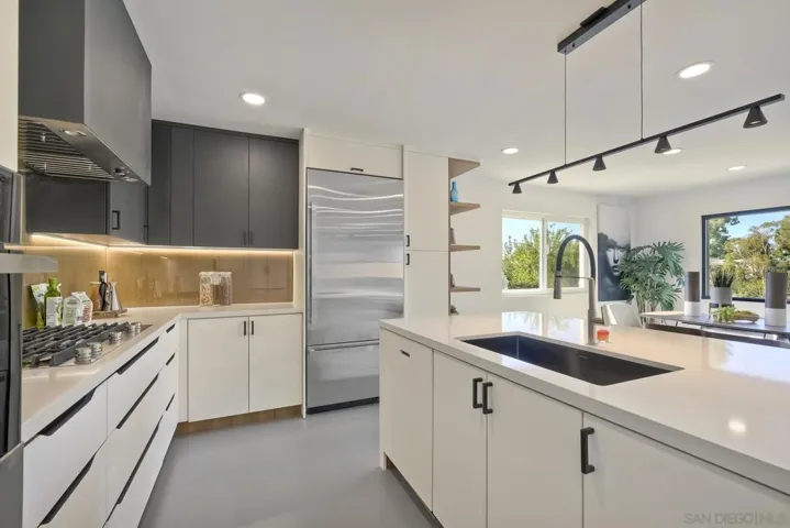 4204 Albatross Dr, San Diego, California 92103
