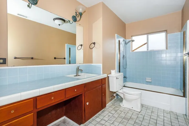 733 51 Virginia Place, San Marcos, California 92078
