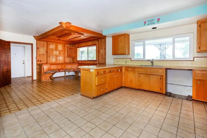 733 51 Virginia Place, San Marcos, California 92078