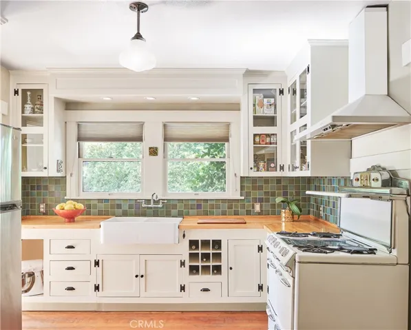 1415 Palm Terrace, Pasadena, California 91104