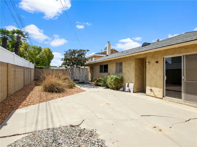 16342 Gentry Lane, Huntington Beach, California 92647