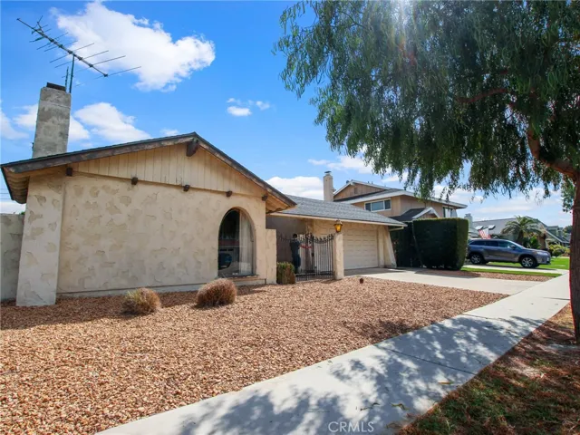 16342 Gentry Lane, Huntington Beach, California 92647