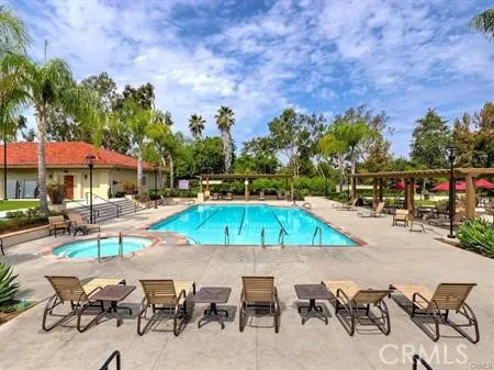 27714 Calle Valdes, Mission Viejo, California 92692