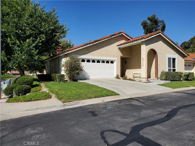 27714 Calle Valdes, Mission Viejo, California 92692