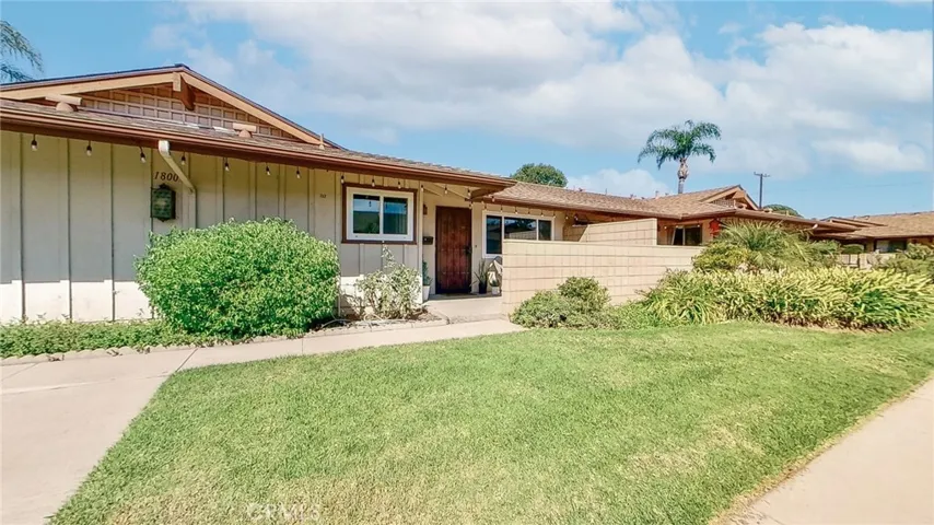 1800 E Commonwealth Avenue 102, Fullerton, California 92831