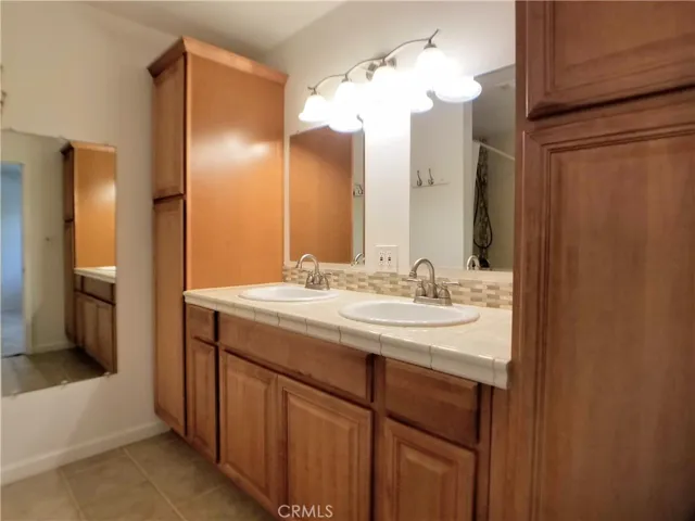 21807 Lostine Avenue, Carson, California 90745