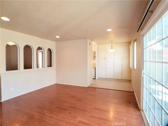 21807 Lostine Avenue, Carson, California 90745