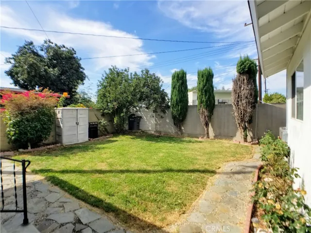 21807 Lostine Avenue, Carson, California 90745