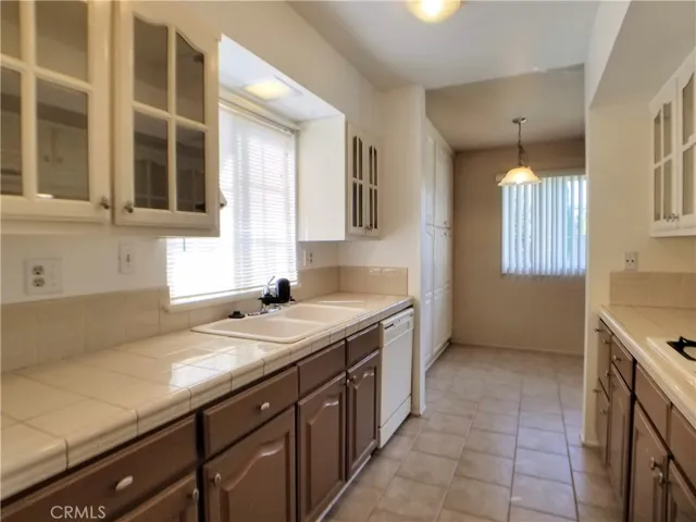 21807 Lostine Avenue, Carson, California 90745