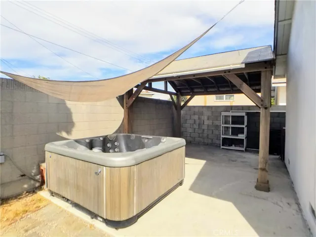21807 Lostine Avenue, Carson, California 90745
