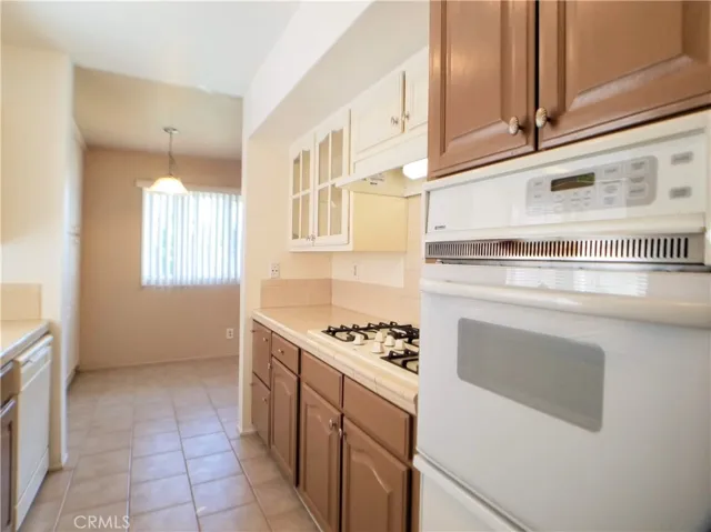 21807 Lostine Avenue, Carson, California 90745