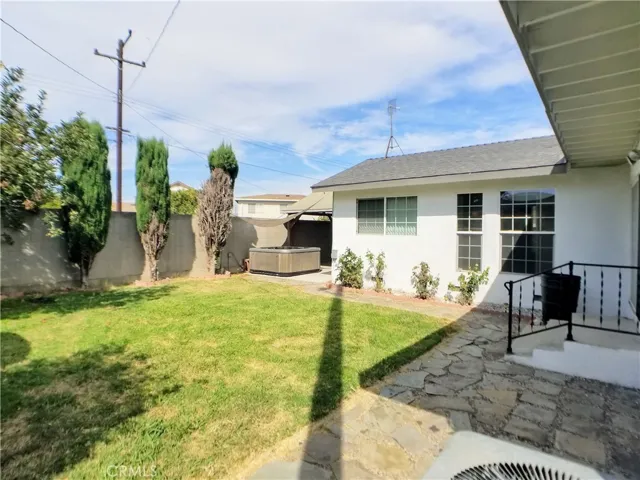 21807 Lostine Avenue, Carson, California 90745