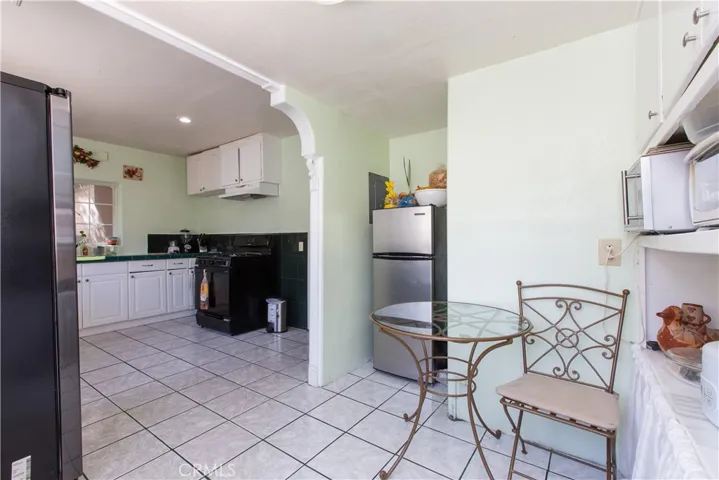2039 S Hickory Street, Santa Ana, California 92707