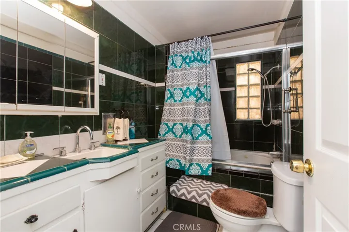 2039 S Hickory Street, Santa Ana, California 92707
