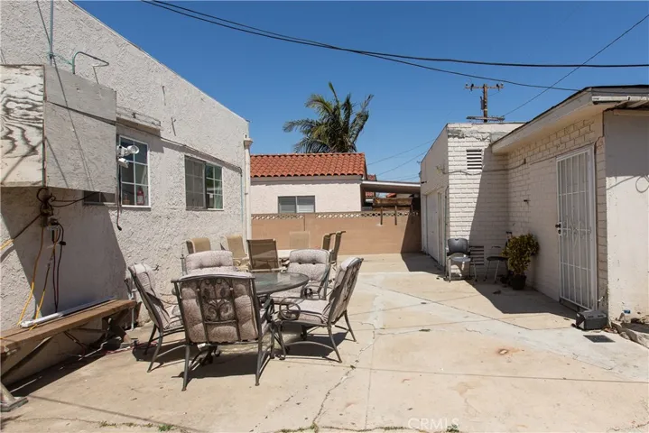2039 S Hickory Street, Santa Ana, California 92707