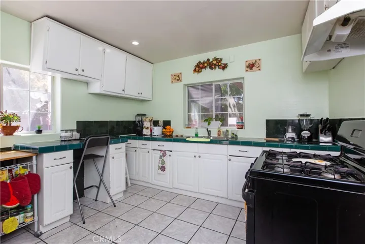 2039 S Hickory Street, Santa Ana, California 92707