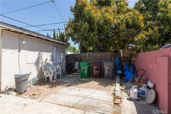 2039 S Hickory Street, Santa Ana, California 92707