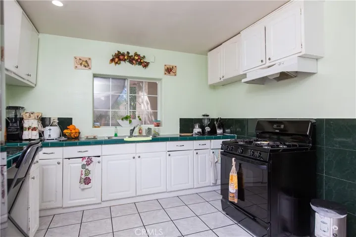 2039 S Hickory Street, Santa Ana, California 92707