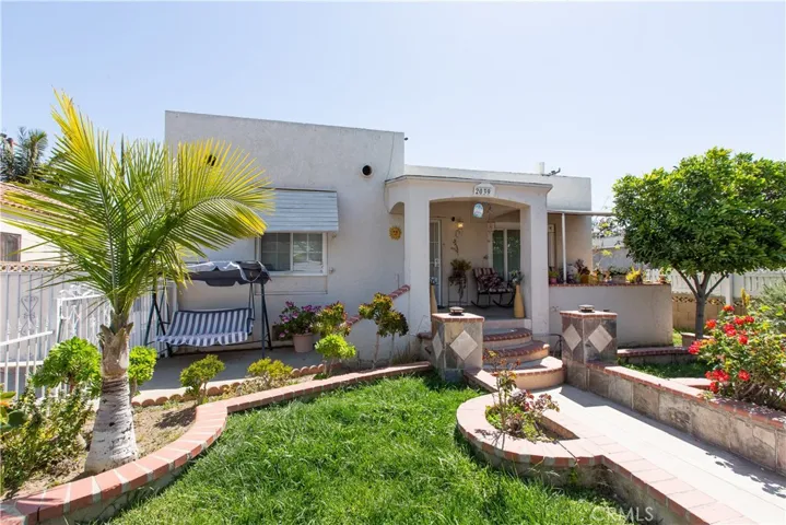 2039 S Hickory Street, Santa Ana, California 92707