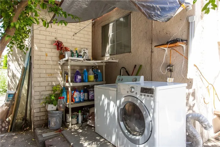 2039 S Hickory Street, Santa Ana, California 92707