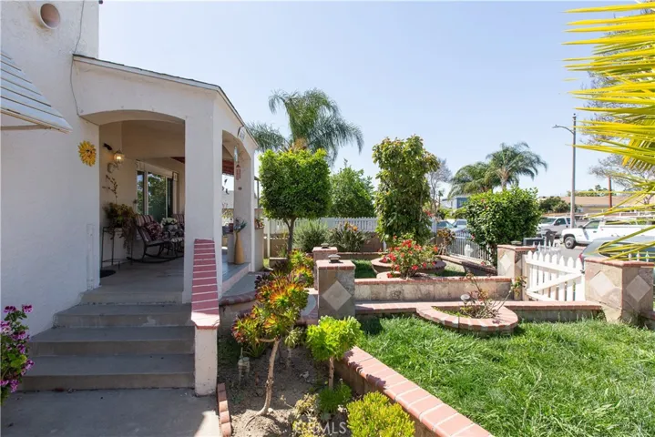 2039 S Hickory Street, Santa Ana, California 92707