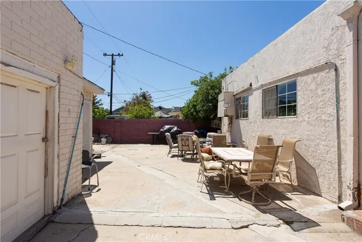 2039 S Hickory Street, Santa Ana, California 92707