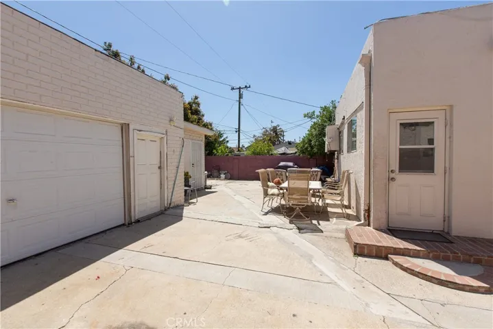 2039 S Hickory Street, Santa Ana, California 92707