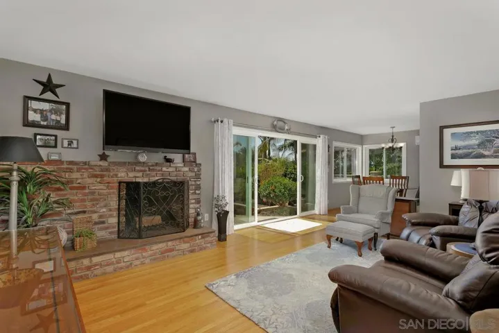 2331 Dunstan St, Oceanside, California 92054